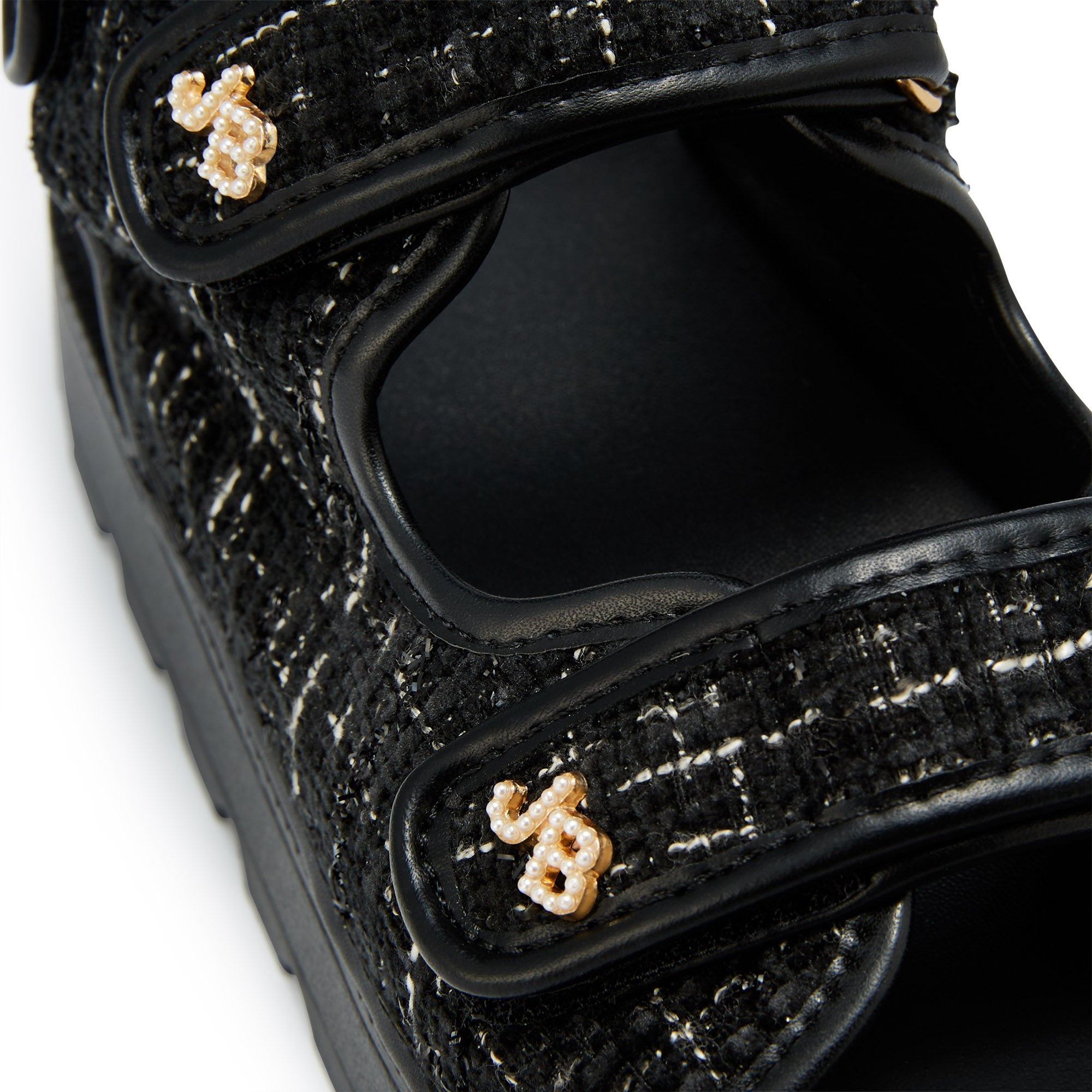 Cassidy Flat Sandals Black